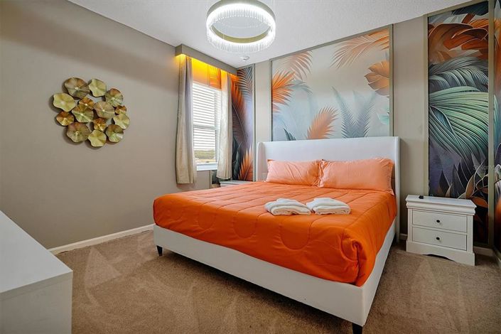 Image No.78-15 Bed Property for sale