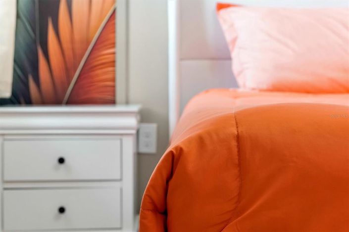 Image No.80-15 Bed Property for sale