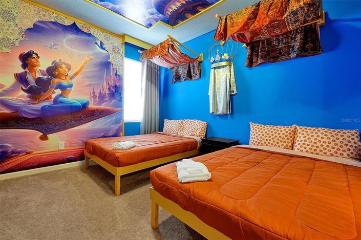 Image No.86-15 Bed Property for sale