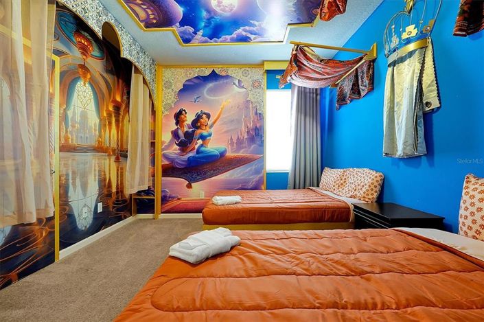 Image No.87-15 Bed Property for sale