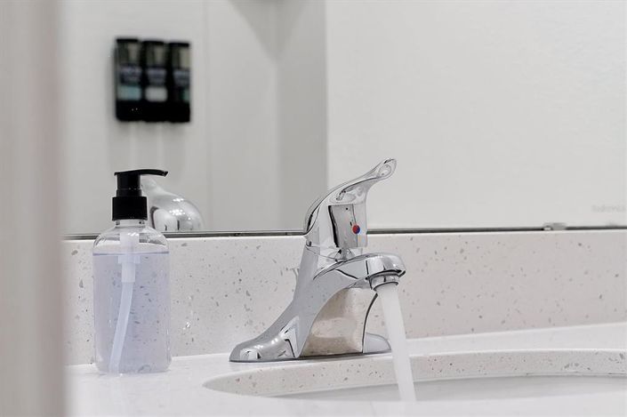 Image No.93-15 Bed Property for sale