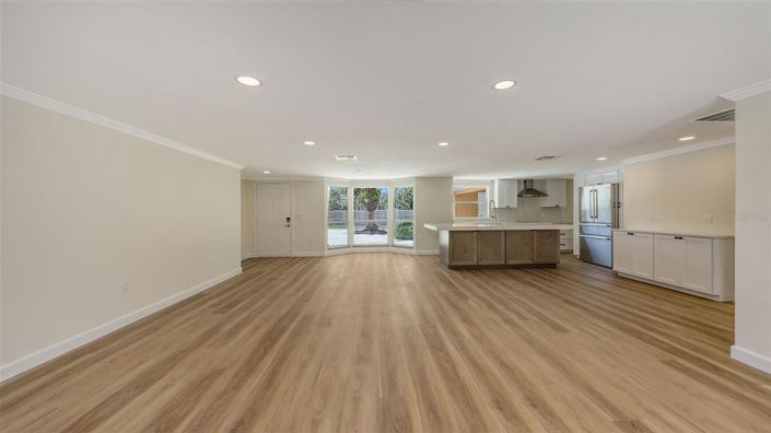 Image No.13-2 Bed Property for sale