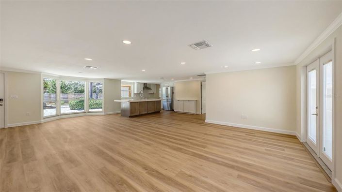 Image No.14-2 Bed Property for sale