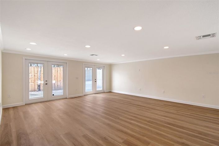 Image No.15-2 Bed Property for sale