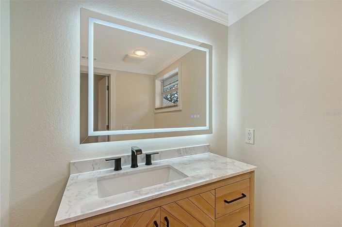 Image No.30-2 Bed Property for sale