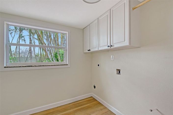 Image No.33-2 Bed Property for sale