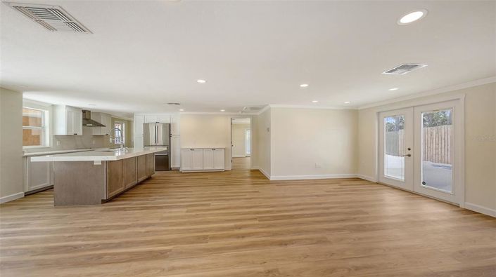 Image No.9-2 Bed Property for sale