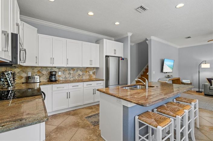 Image No.12-4 Bed Property for sale