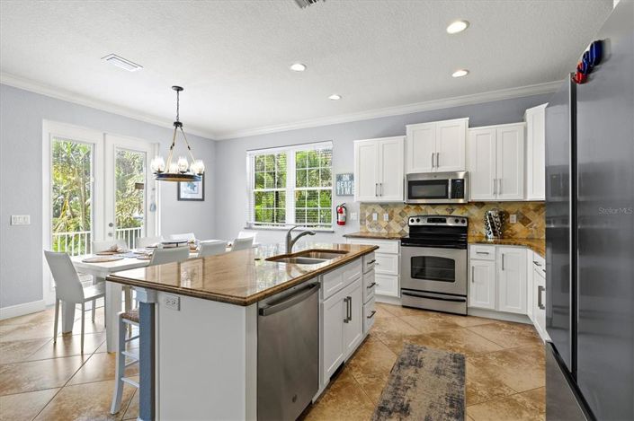 Image No.14-4 Bed Property for sale