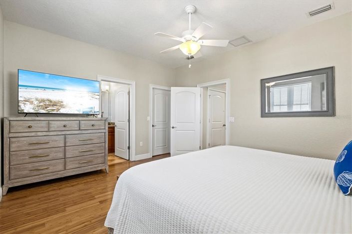 Image No.35-4 Bed Property for sale