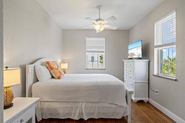 Image No.40-4 Bed Property for sale