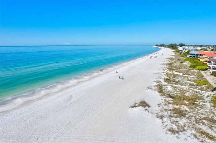 Image No.63-4 Bed Property for sale