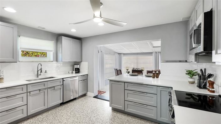 Image No.13-3 Bed Property for sale