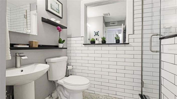 Image No.28-3 Bed Property for sale