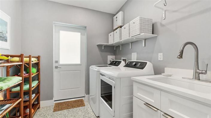 Image No.29-3 Bed Property for sale