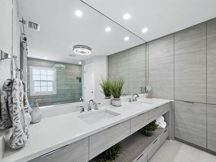 Image No.32-4 Bed Property for sale