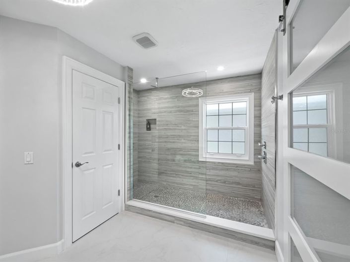 Image No.33-4 Bed Property for sale