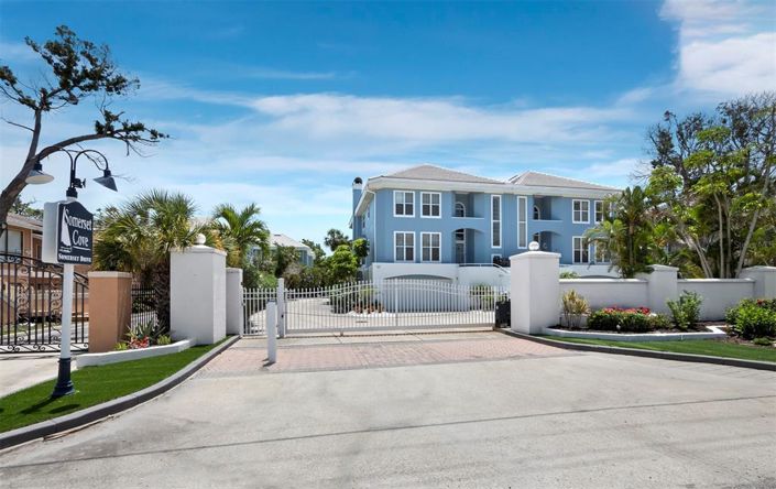 Image No.52-4 Bed Property for sale