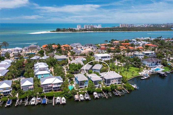 Image No.57-4 Bed Property for sale