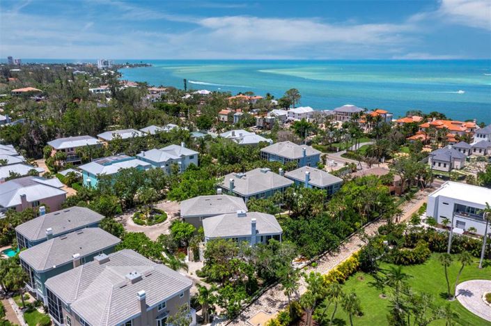 Image No.60-4 Bed Property for sale