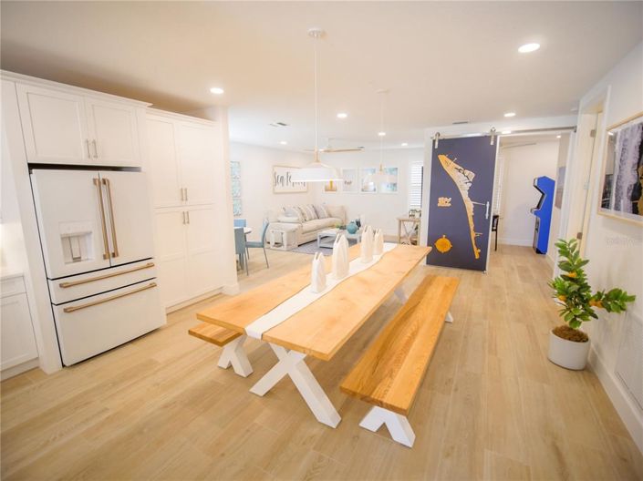 Image No.11-8 Bed Property for sale