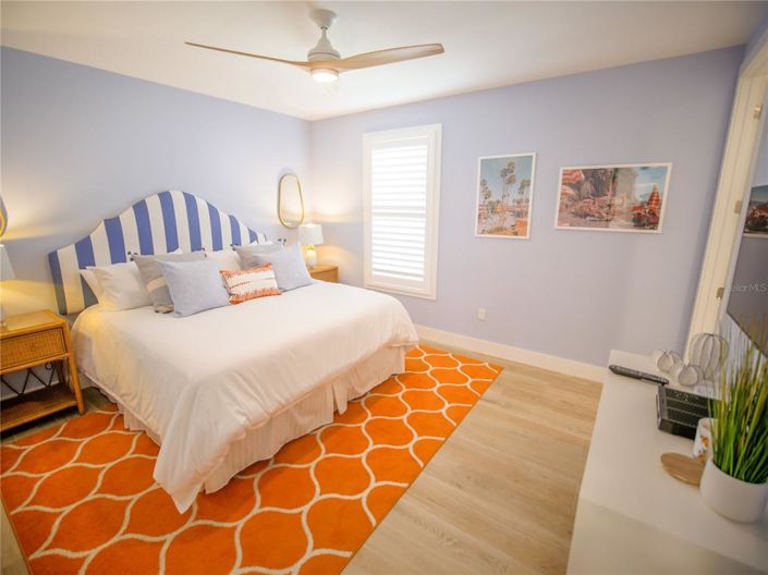 Image No.17-8 Bed Property for sale