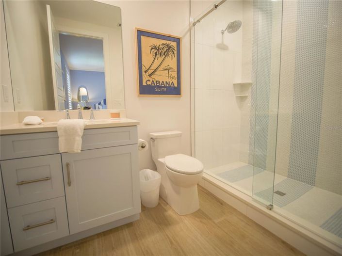 Image No.20-8 Bed Property for sale