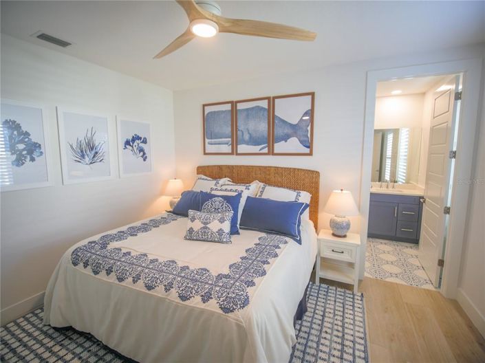 Image No.23-8 Bed Property for sale