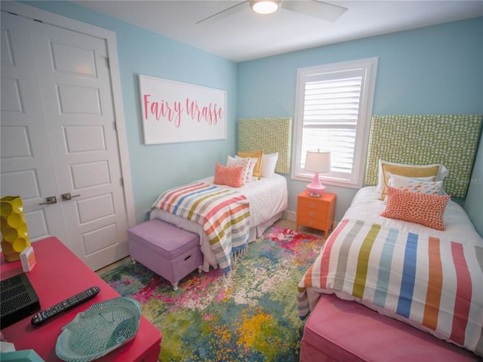 Image No.28-8 Bed Property for sale