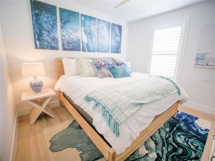 Image No.30-8 Bed Property for sale