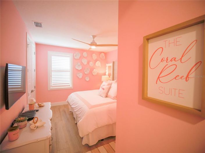 Image No.31-8 Bed Property for sale