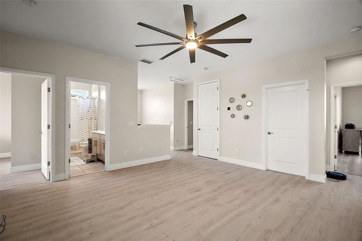 Image No.17-5 Bed Property for sale