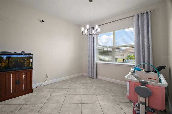 Image No.8-5 Bed Property for sale