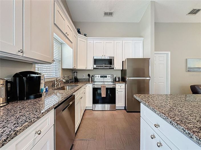 Image No.14-3 Bed Property for sale