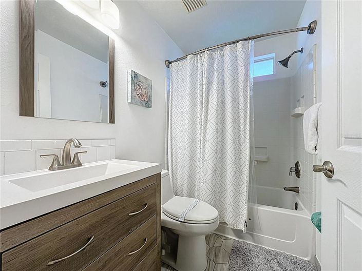 Image No.23-3 Bed Property for sale