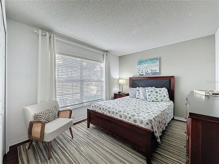 Image No.26-3 Bed Property for sale