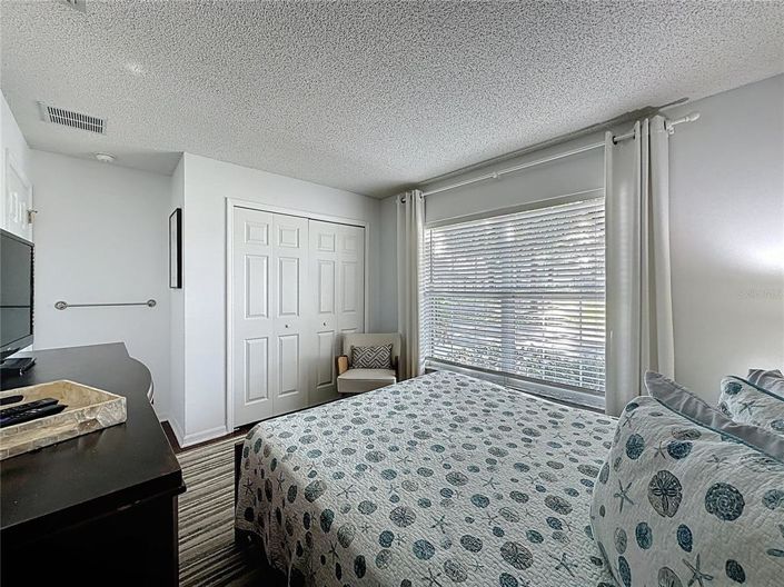 Image No.28-3 Bed Property for sale