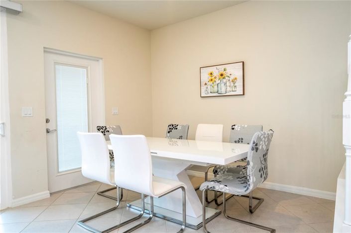 Image No.18-5 Bed Townhouse for sale