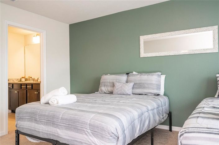 Image No.47-5 Bed Townhouse for sale