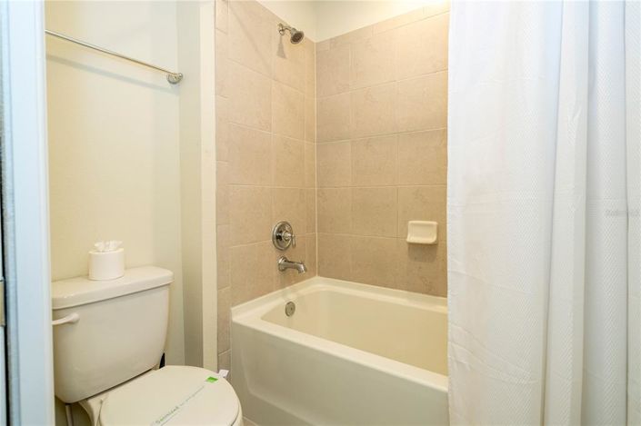 Image No.68-5 Bed Townhouse for sale