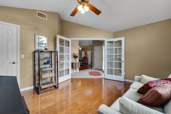 Image No.11-4 Bed Property for sale