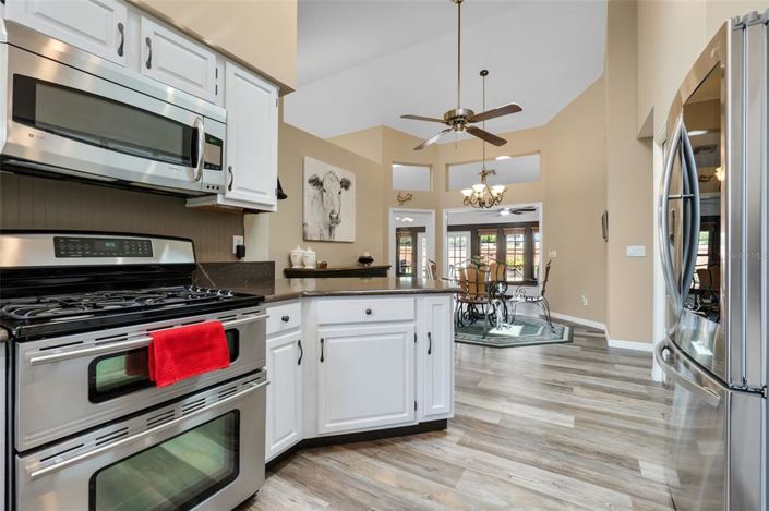 Image No.27-4 Bed Property for sale