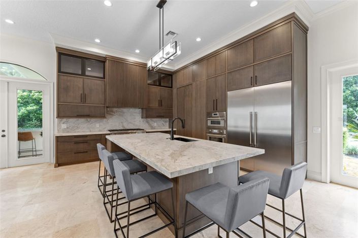 Image No.14-4 Bed Property for sale