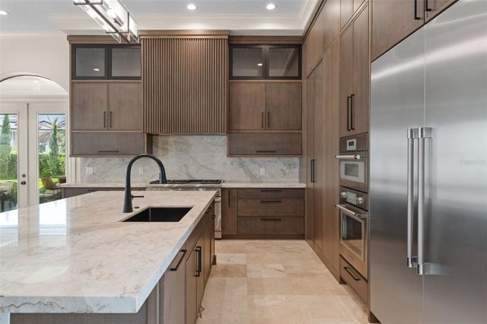 Image No.15-4 Bed Property for sale