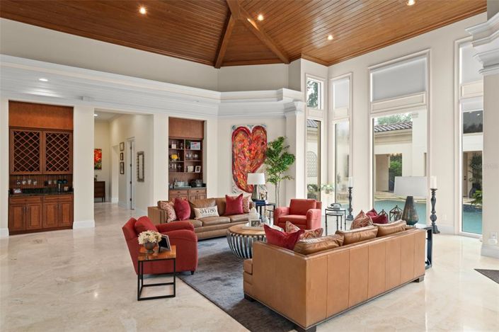 Image No.26-4 Bed Property for sale