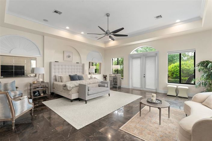 Image No.29-4 Bed Property for sale