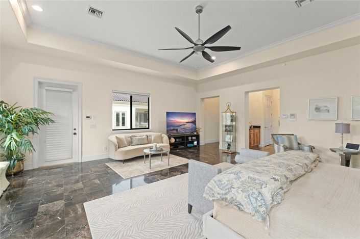 Image No.30-4 Bed Property for sale