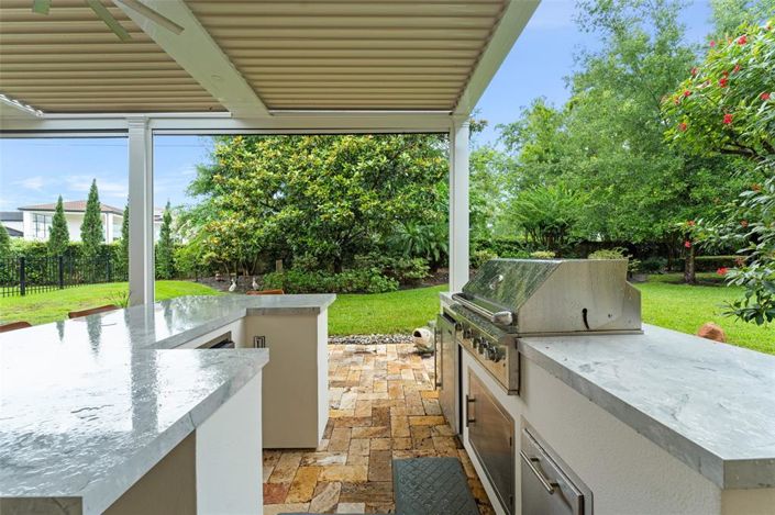 Image No.66-4 Bed Property for sale