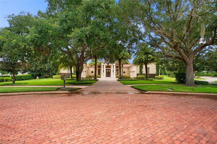 Image No.75-4 Bed Property for sale