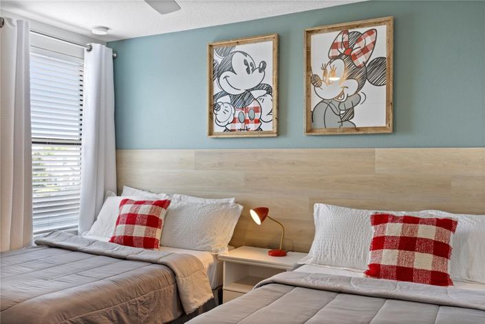 Image No.38-5 Bed Property for sale